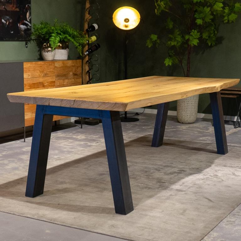 Industriële eettafel Lugano